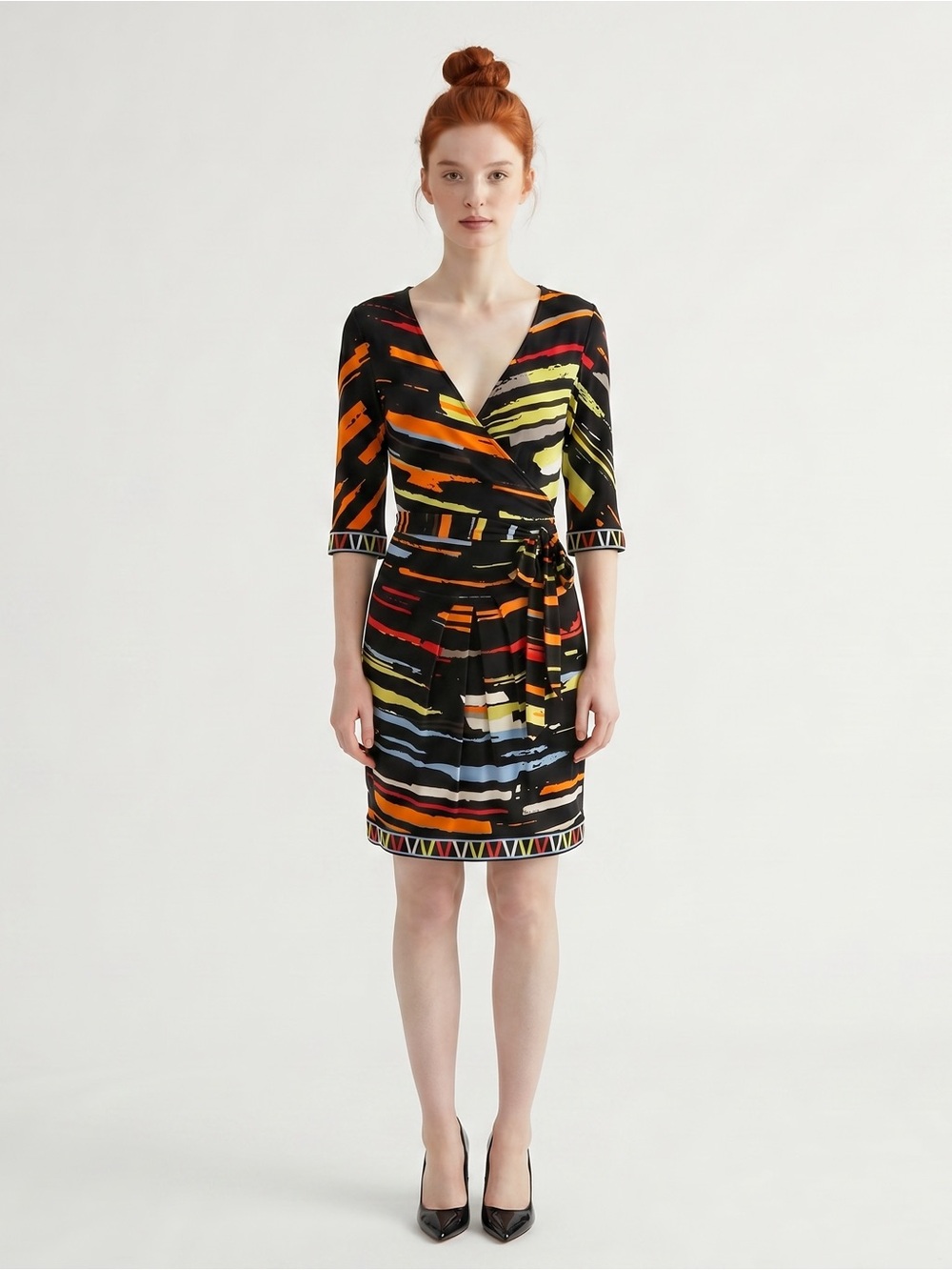 BCBGMAXAZRIA Abstract Striped V-neck Mini Dress Black Multicolor. Dooamine. Rave